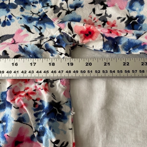 Motherhood Maternity Colorful Allover‎ Floral Print V-Neck Collared Top Small - Picture 9 of 12